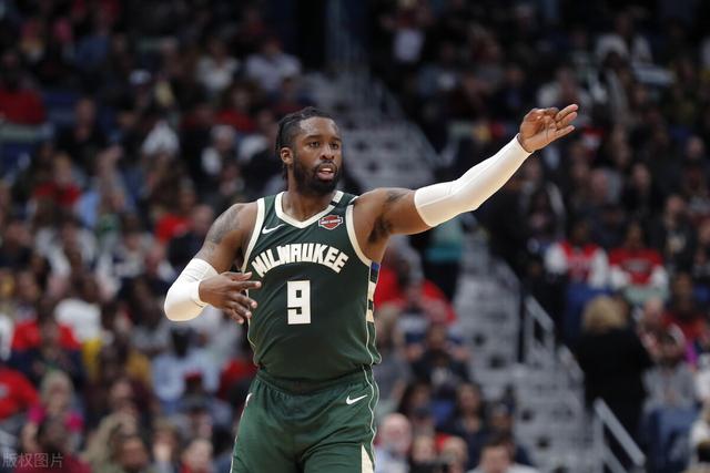 维金斯23分库里17+10安东尼26分 勇士力克魔术